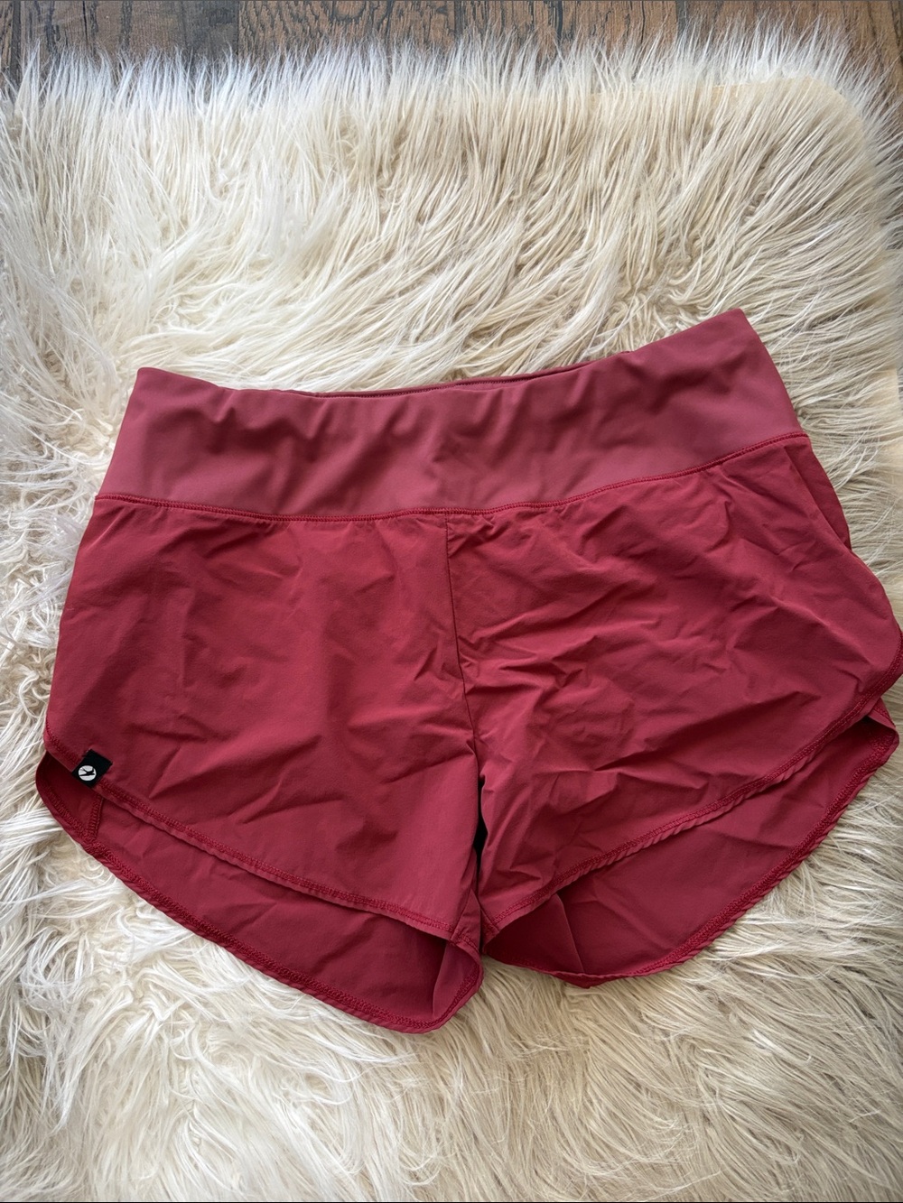Oiselle Featherweight split shorts sz 8